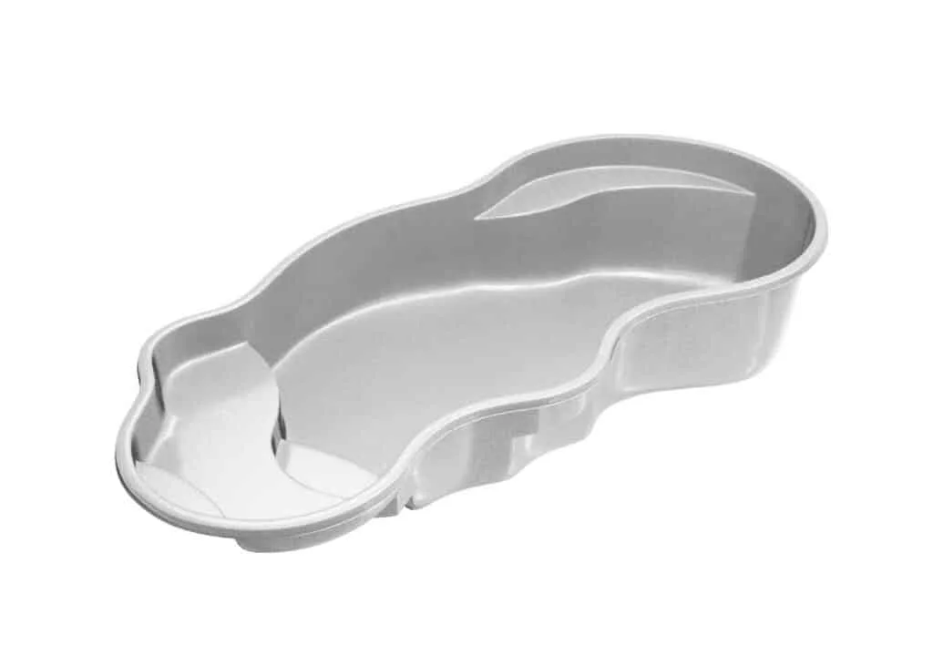 Latham Fiji fiberglass pool shell render, 34' × 15'